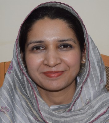 Dr. Zarmina Hussain